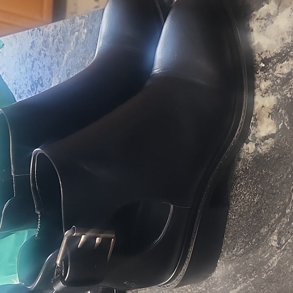 Zara Black Cut-Out Boots 36 EU